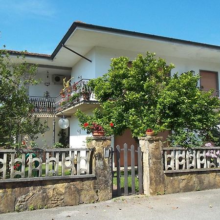 Appartamento Da Benito & Renza Lucca Szoba fotó